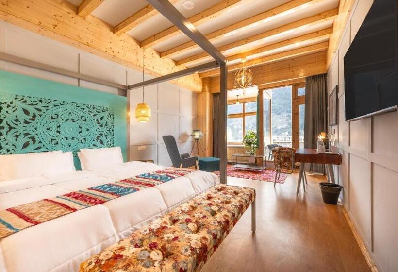 هتل Echor Himalayan Heights Luxe Manali
