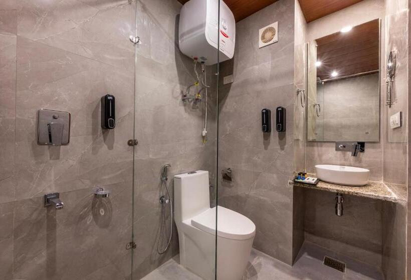 هتل Echor Himalayan Heights Luxe Manali