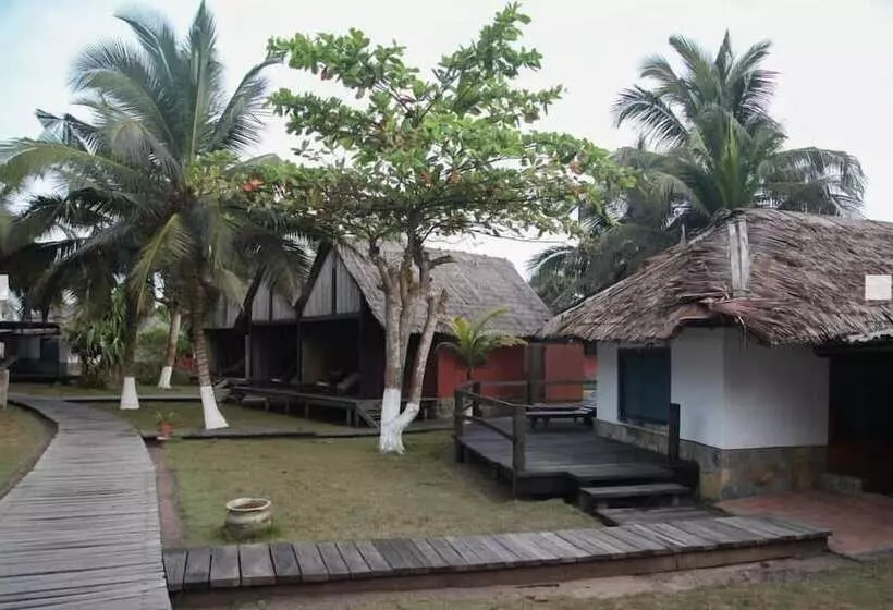 Hotelli Fantas Folly Beach Lodge