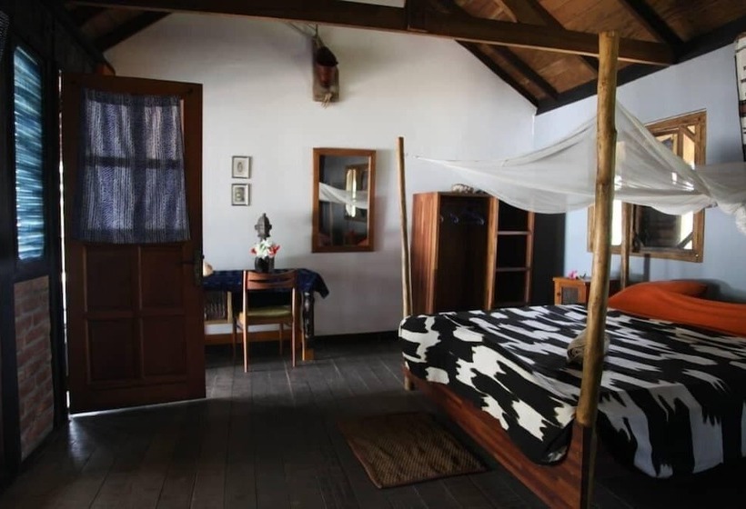 فندق Fantas Folly Beach Lodge