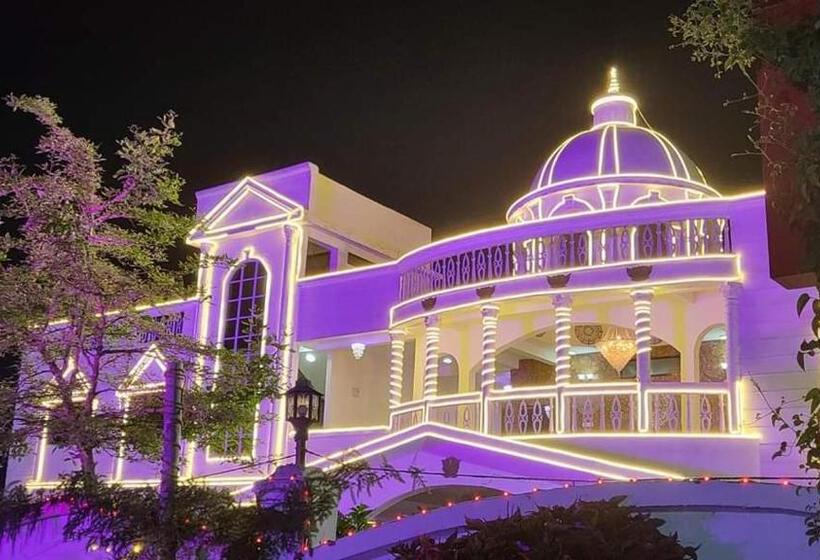 ホテル Gs Marriage Garden , Kareli