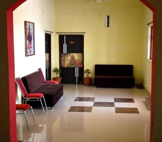 ホテル Gs Marriage Garden , Kareli