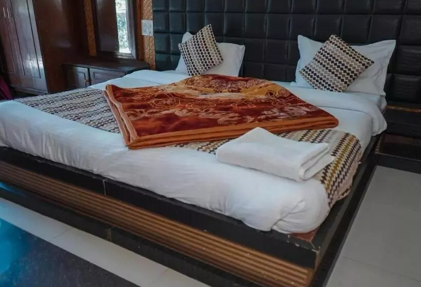 ホテル Himalaya Mount View Resort Uttarakhand