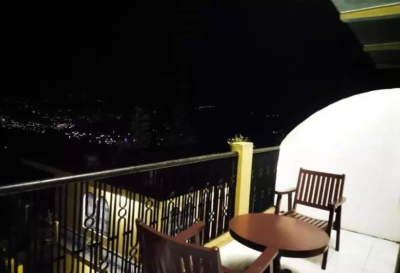 ホテル Himalaya Mount View Resort Uttarakhand