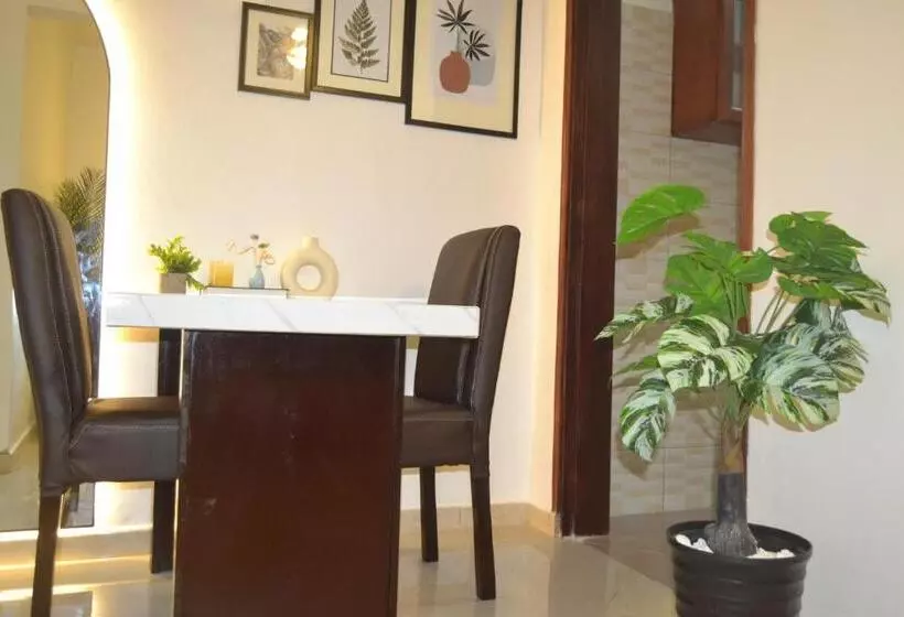 هتل Lovana Apartments And