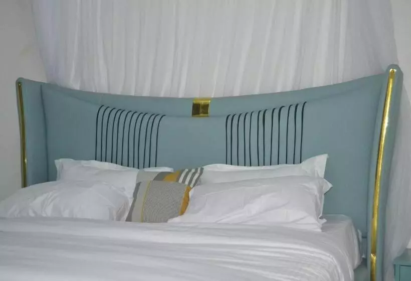 هتل Lovana Apartments And