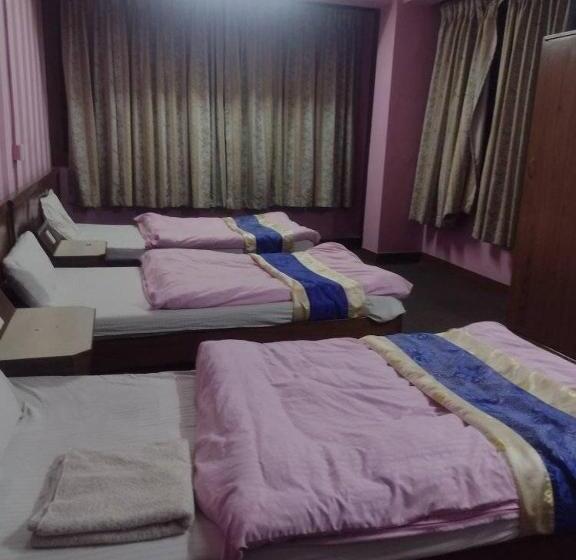 هتل Namesta Stupa