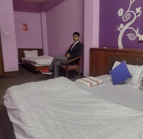 هتل Namesta Stupa