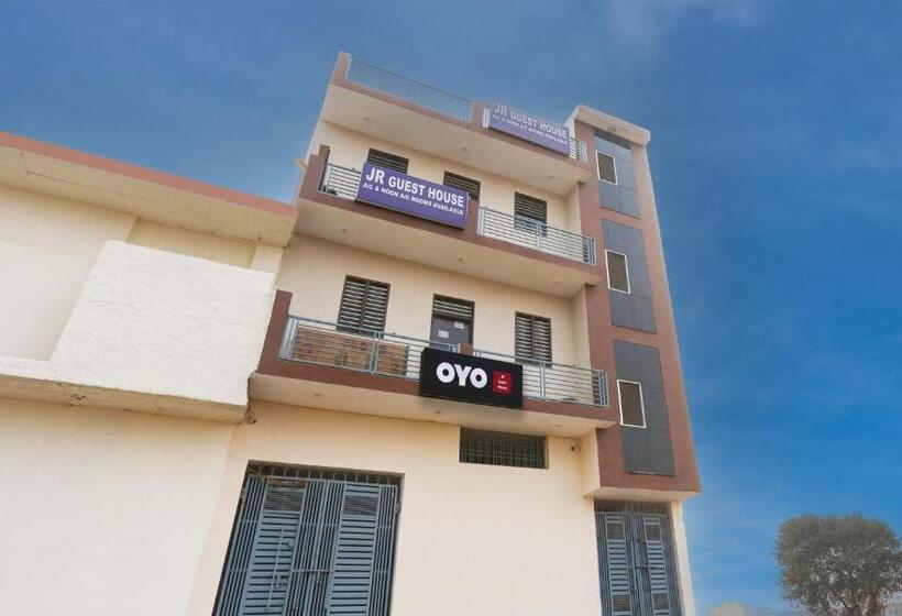Hotel Oyo Jr Guest House