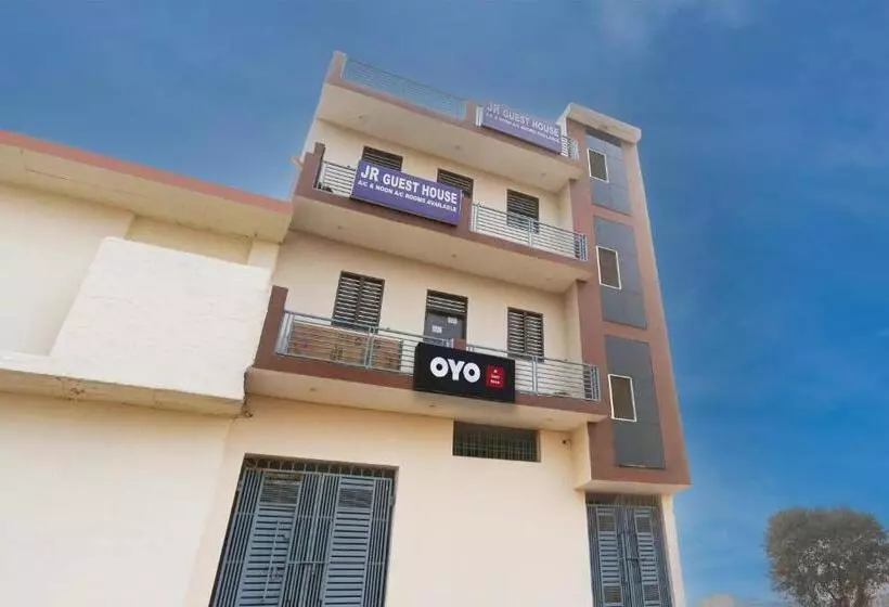 ホテル Oyo Jr Guest House