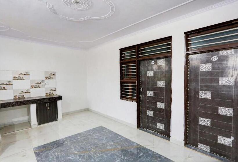 Hotel Oyo Jr Guest House