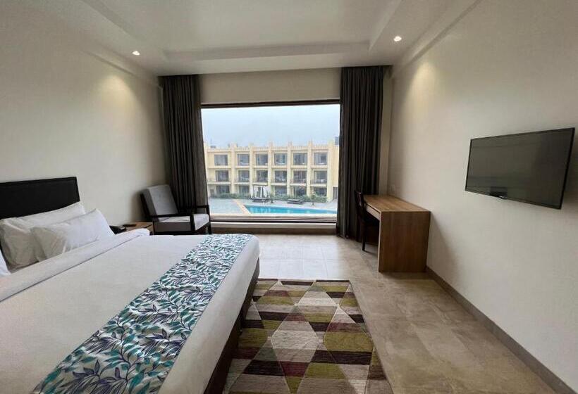 בית מלון כפרי Parklane Resort Dhanbad