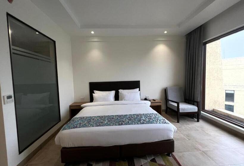 בית מלון כפרי Parklane Resort Dhanbad