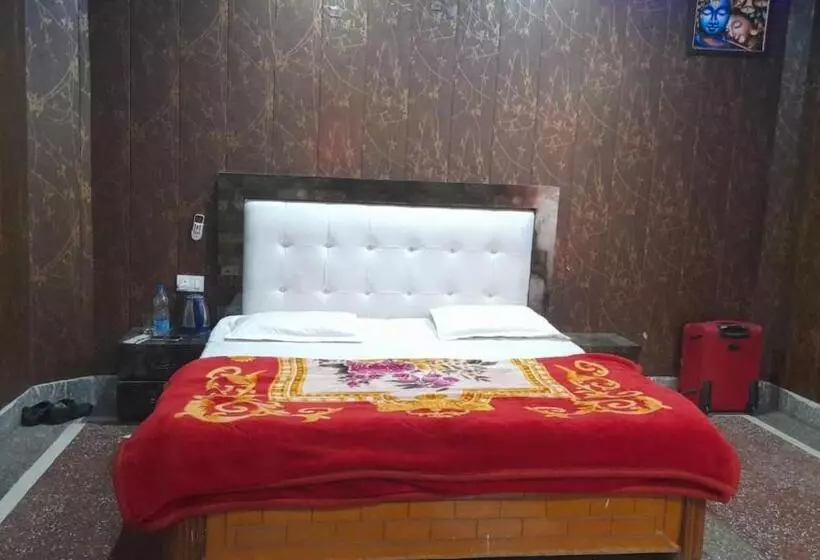 ホテル Somnath Guest House