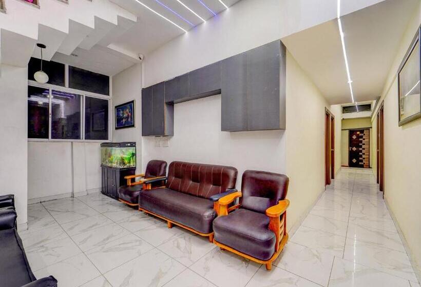 Oyo Flagship Hotel Sanva