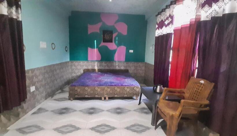 פנסיון Divine Connection