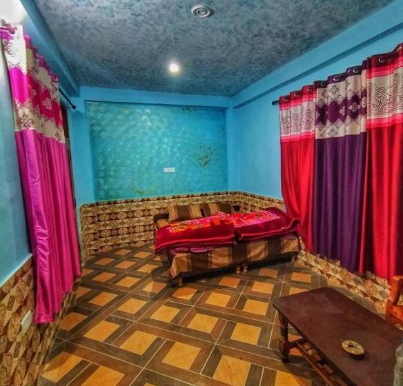 פנסיון Divine Connection