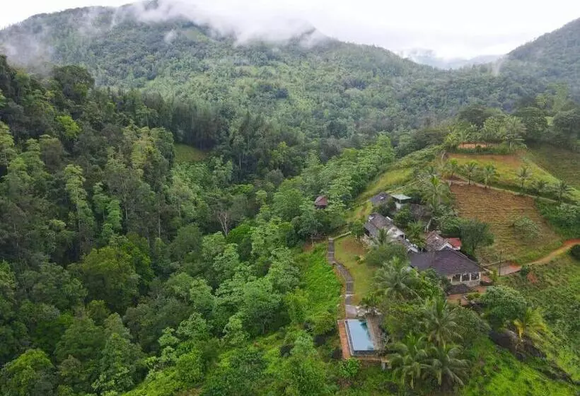 Lomakeskus Jansen’s Bungalow Sinharaja Rainforest Retreat