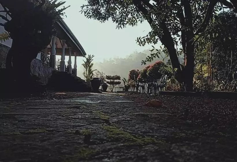 Lomakeskus Jansen’s Bungalow Sinharaja Rainforest Retreat