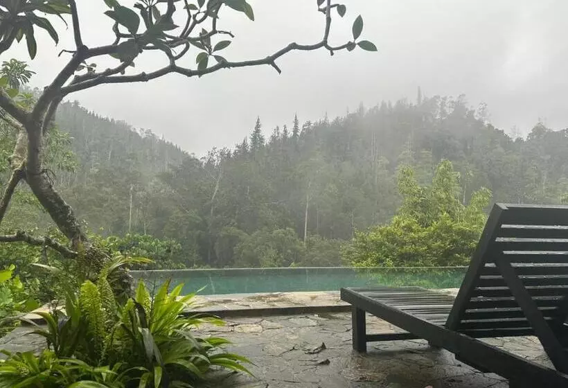 Lomakeskus Jansen’s Bungalow Sinharaja Rainforest Retreat