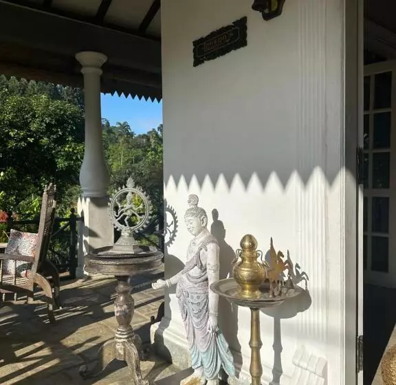 Lomakeskus Jansen’s Bungalow Sinharaja Rainforest Retreat