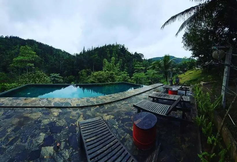 Lomakeskus Jansen’s Bungalow Sinharaja Rainforest Retreat