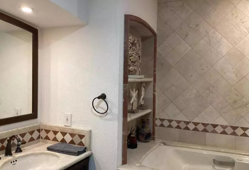 リゾートホテル Spacious 4 Bedroom Condo With Expansive Ocean Views And Luxurous Features   #910 Sonoran Sky   Rp Va