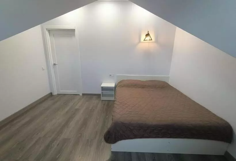 Retkeilymaja Apartments Bis House