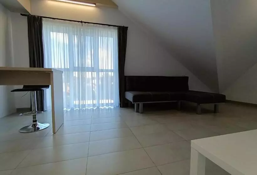 Retkeilymaja Apartments Bis House