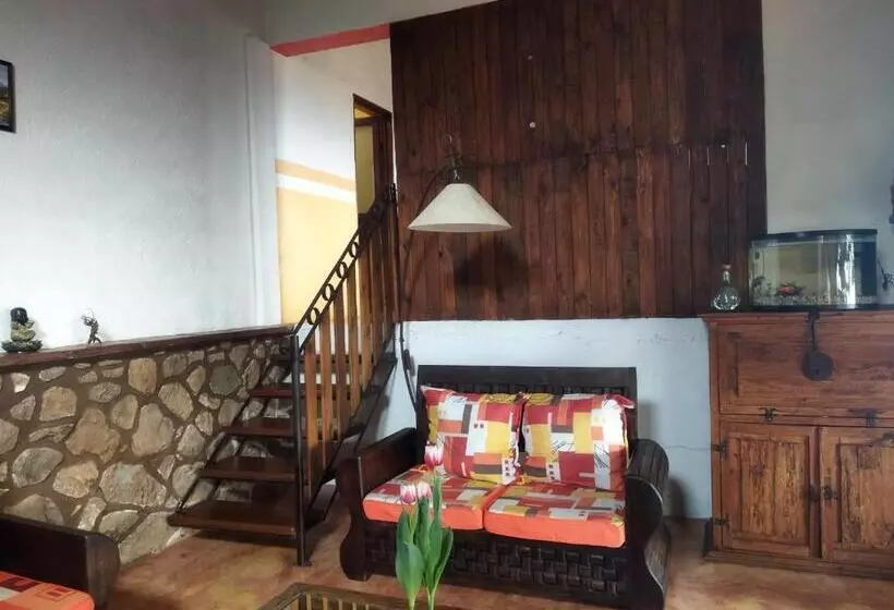 Aamiaismajoitus (B&B) Casa Los Olivos