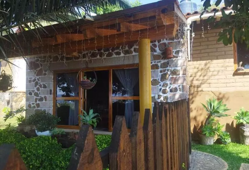 Aamiaismajoitus (B&B) Casa Los Olivos