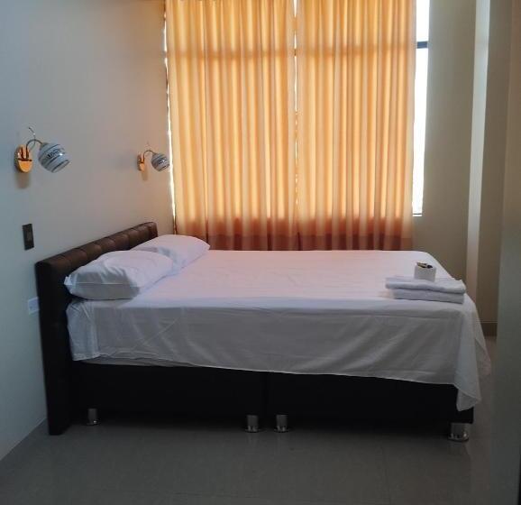 هتل Amazon Deluxe