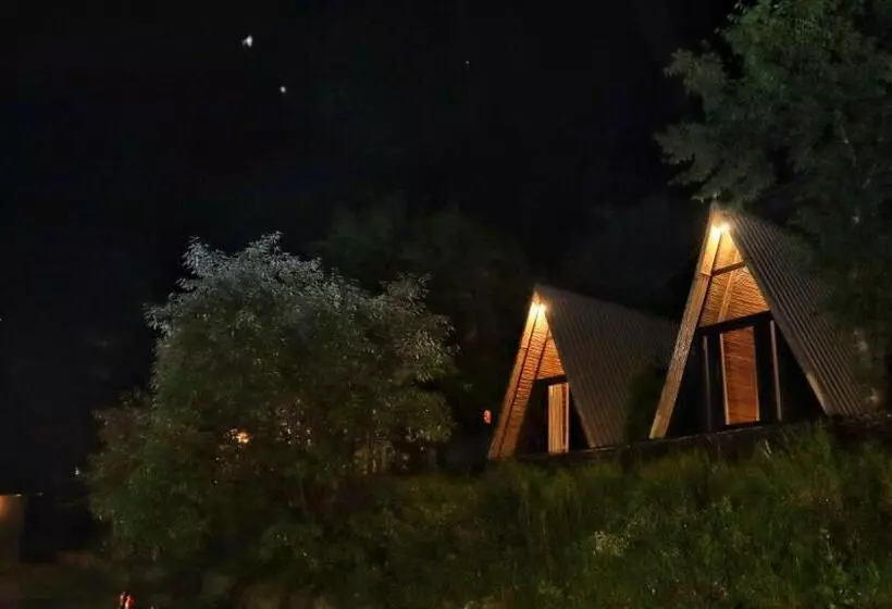 Hotelli Arayam Bhimtal
