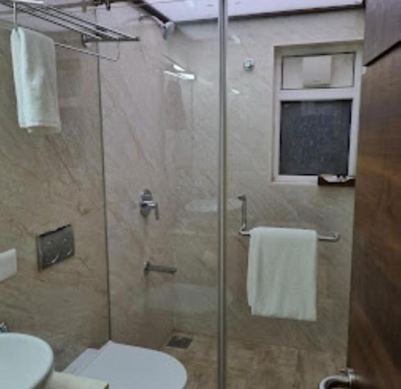 هتل Daani Continental Imphal