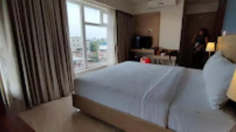 Hotel Daani Continental Imphal