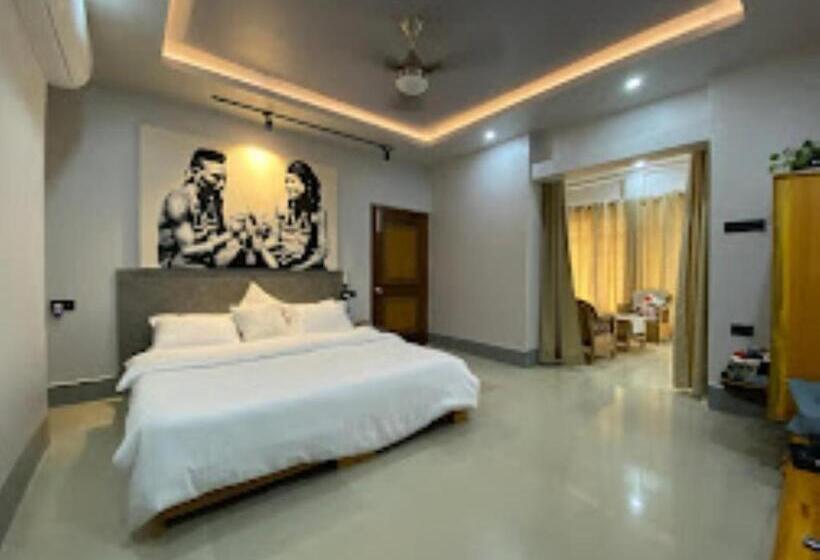 هتل Daani Continental Imphal