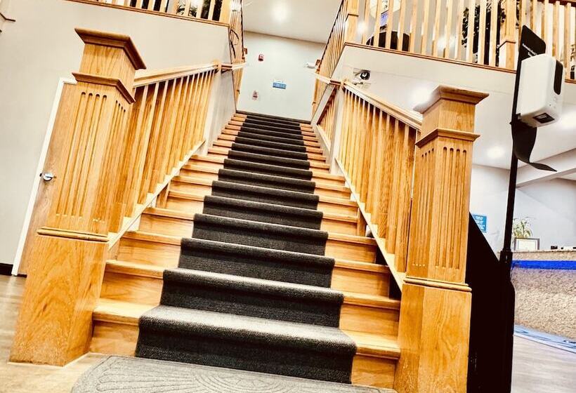 בית מלון כפרי Garner Inn & Suites