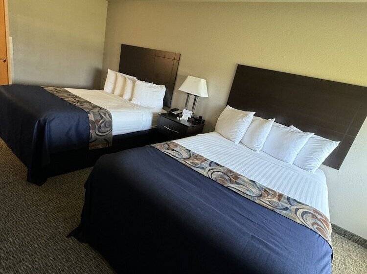 בית מלון כפרי Garner Inn & Suites