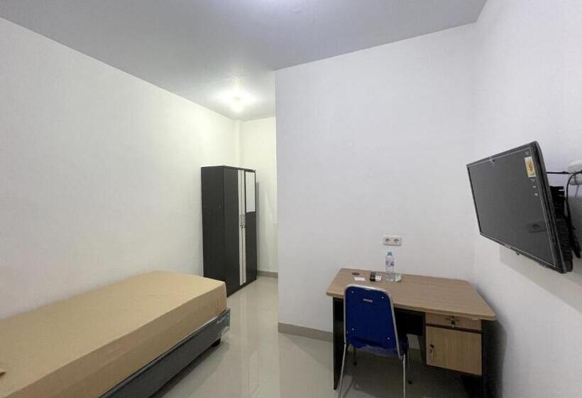 Отель Oyo 93297 Penginapan Musafir Syariah