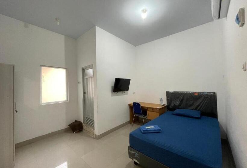 Отель Oyo 93297 Penginapan Musafir Syariah