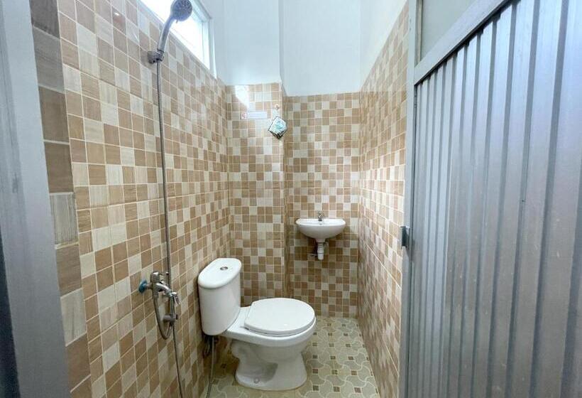 Отель Oyo 93297 Penginapan Musafir Syariah