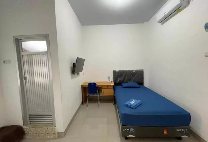 Hotelli Oyo 93297 Penginapan Musafir Syariah