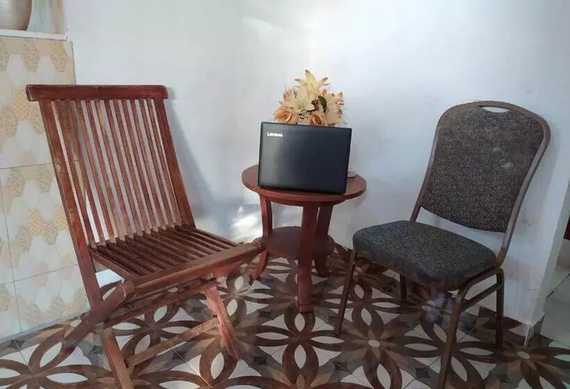 Hotelli Oyo 93306 Homestay Harapan Syariah Bulukumba