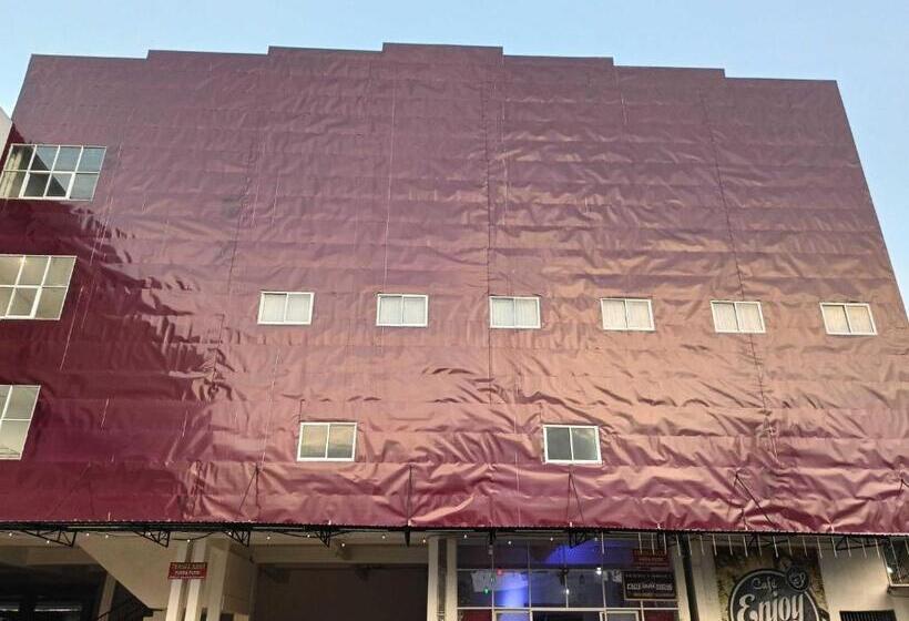 בית מלון כפרי Oyo 93306 Homestay Harapan Syariah Bulukumba