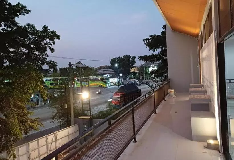 Hotel Salmas Bypass Mojokerto