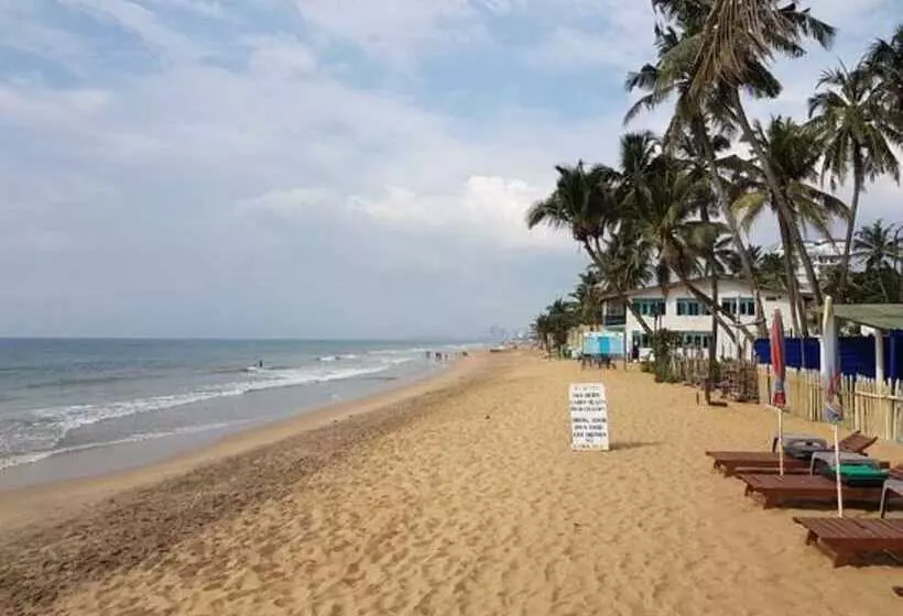 Hotelli Salty Seahorse Mount Lavinia