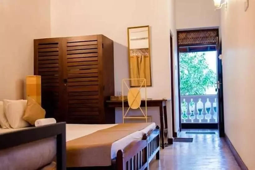 Hotelli Salty Seahorse Mount Lavinia