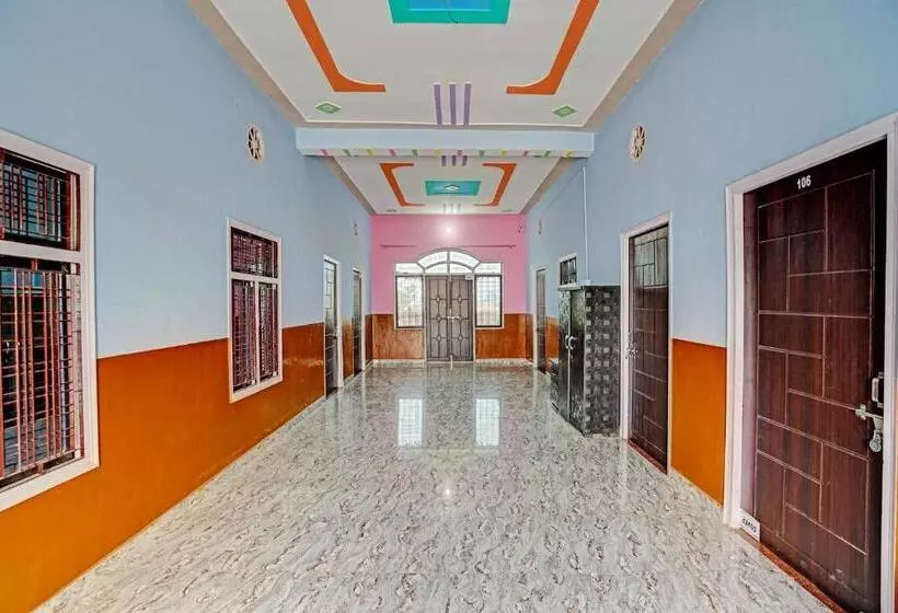 Hotelli Spot On Blue Moon Kakor
