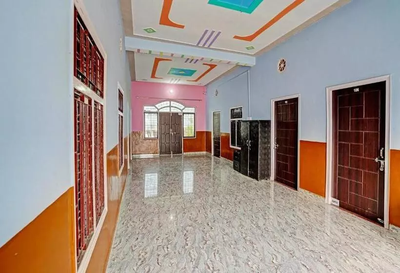 Hotelli Spot On Blue Moon Kakor