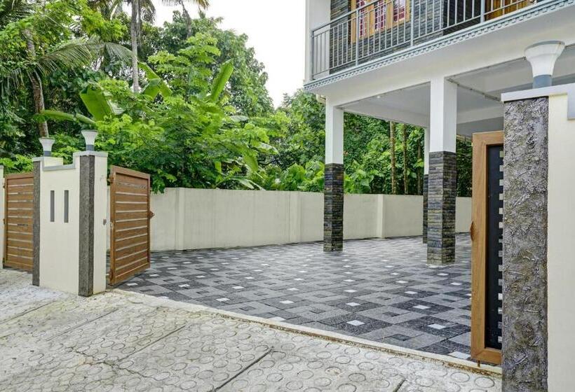 Super Hotel O Versatile Inn